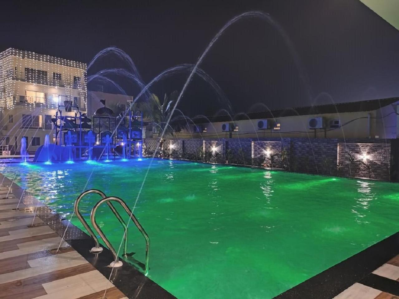 Hotel Hindusthan Inn Мандармани Экстерьер фото