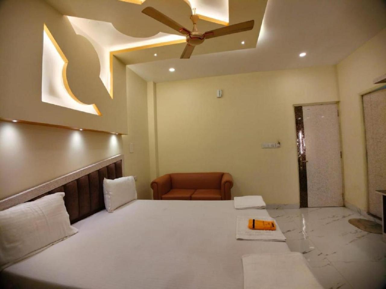 Hotel Hindusthan Inn Мандармани Экстерьер фото