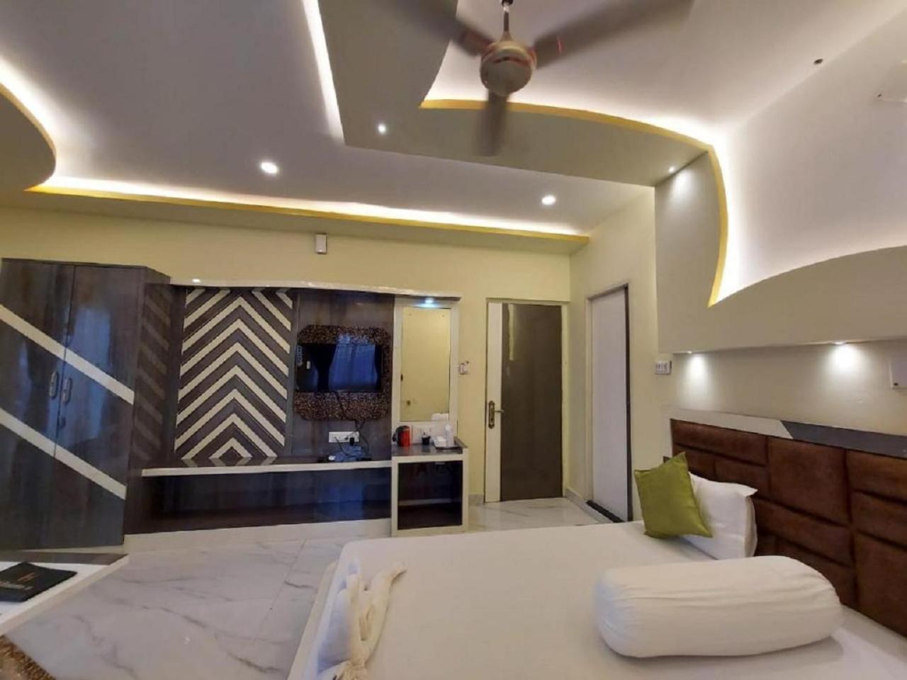 Hotel Hindusthan Inn Мандармани Экстерьер фото